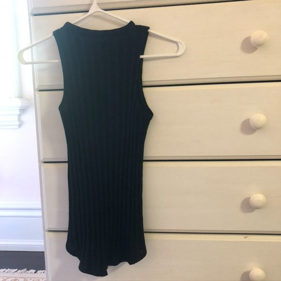 Small Black Hollister Halter Tank - Picture 3 of 5